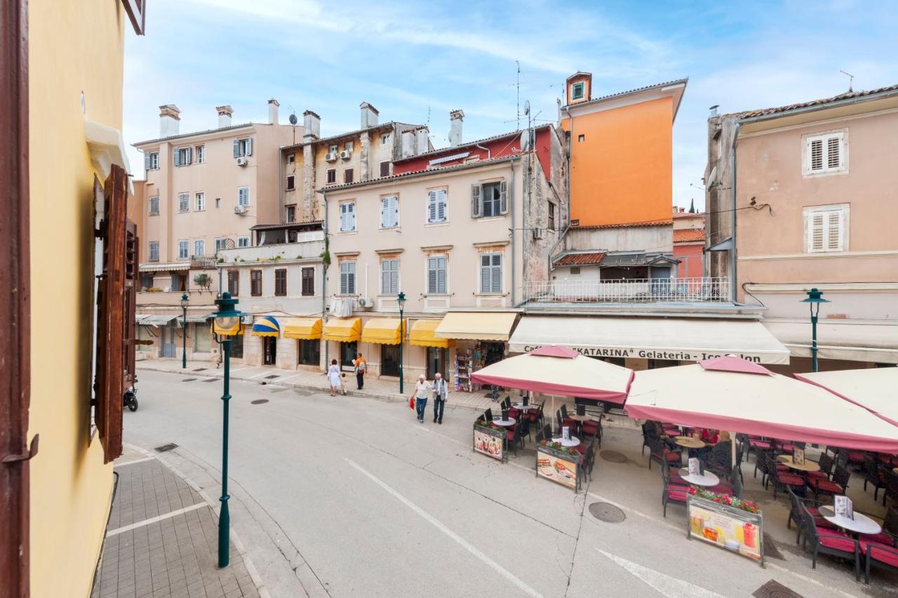 The Yellow House Apartments Rovinj Bagian luar foto